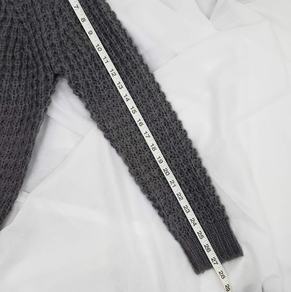 Pink Rose sweater - Picture 2 of 5